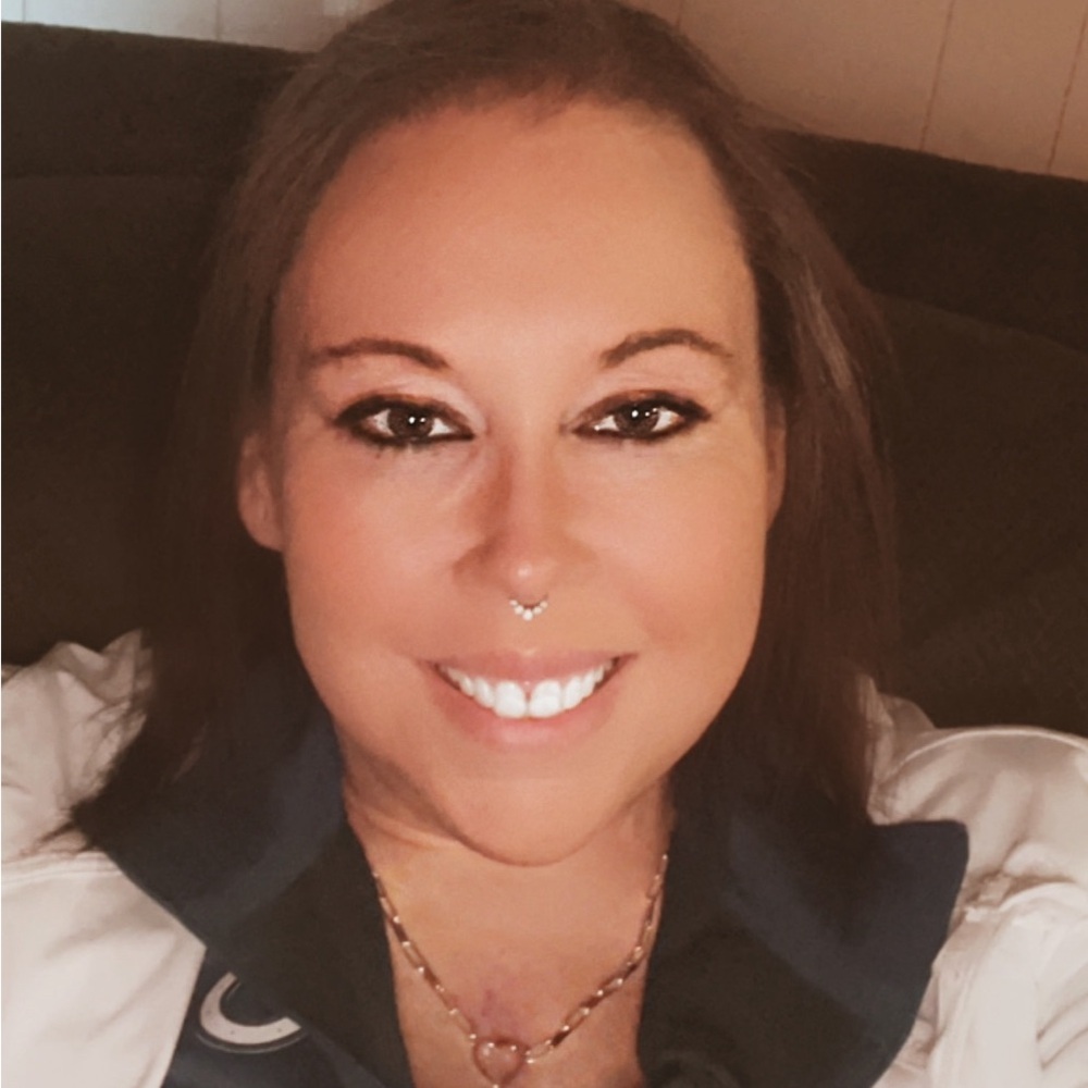 Meet your Posher, Misti